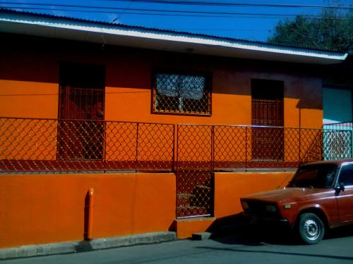 EN NICARAGUA Vendo Preciosa y excelente casa - Imagen 1